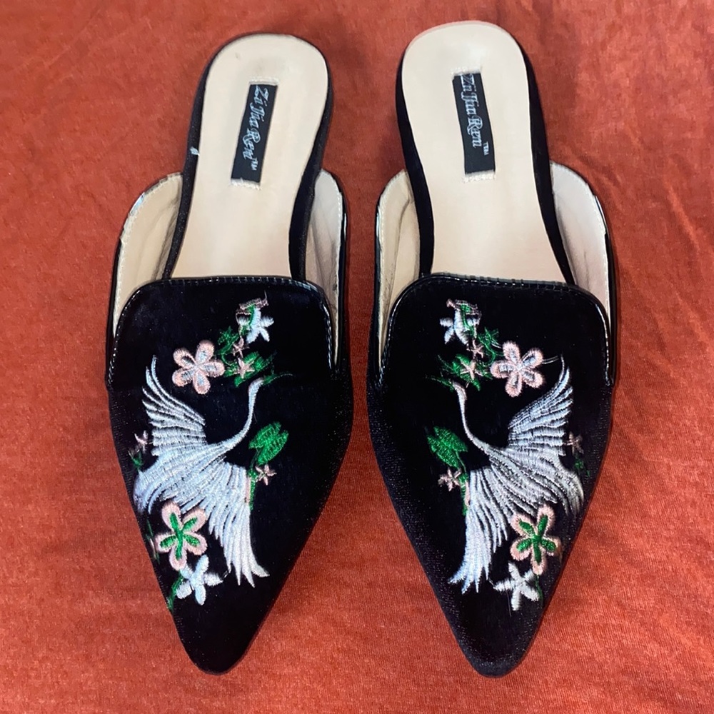 Zi Jia Ren Mule Slipper